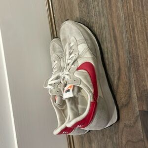 Nike running shoes red slightly worn size 10.5
